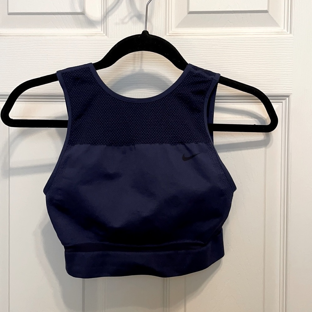Nike cropped bra tank